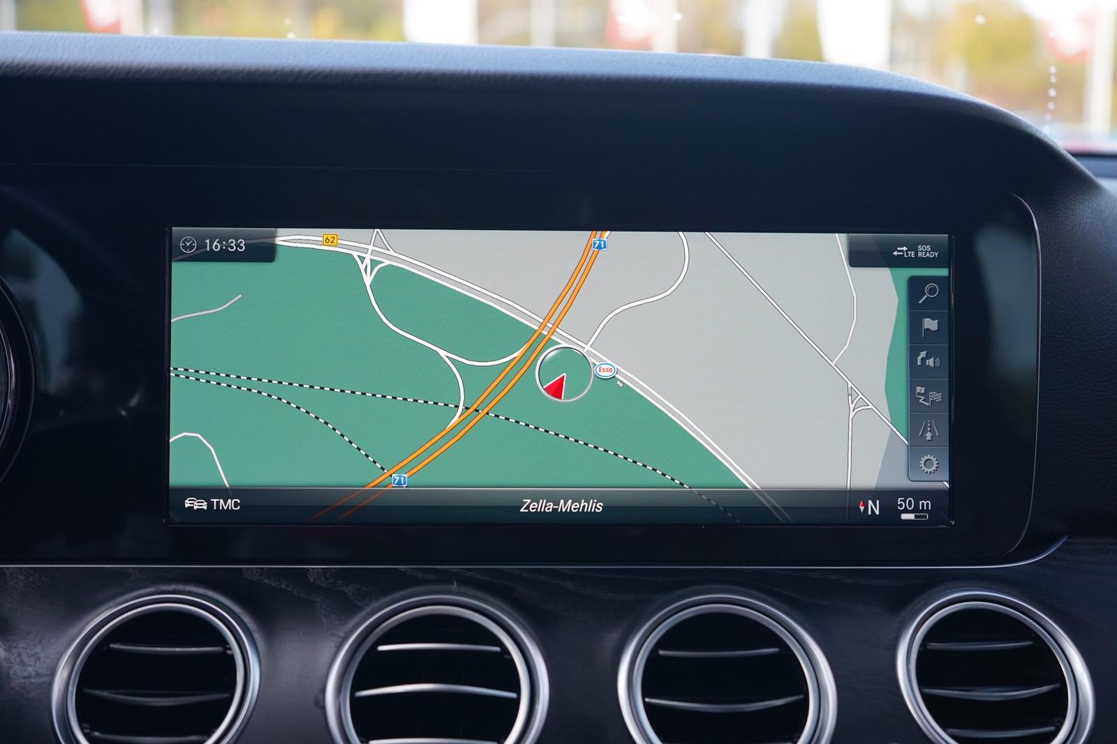 Mercedes-Benz E220 dT-Modell Avantgarde Klimaaut. Navi LED AHK