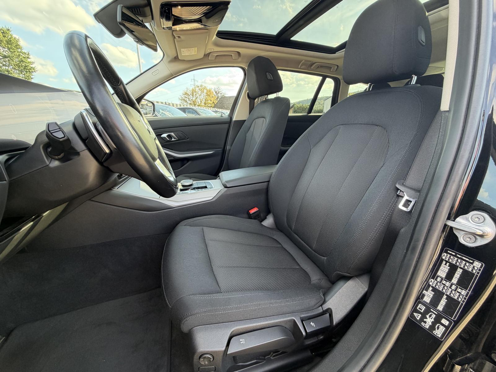BMW 320 d xDrive |LCProf|Pano|HUD|H/K|Kamera|