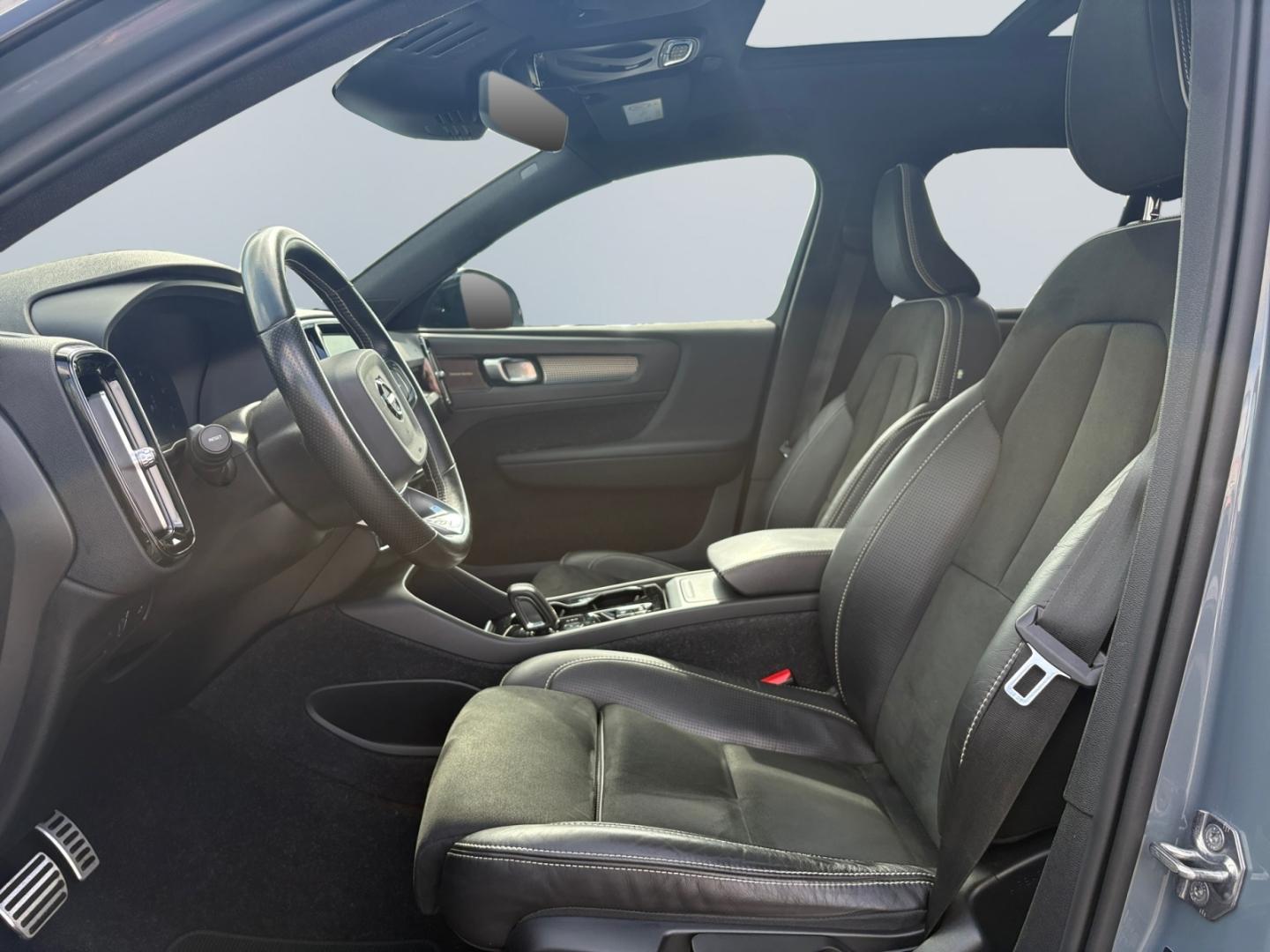 Volvo XC40 R Design*Business*S-Dach*Xenium*Winter*Inte