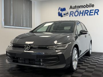 Volkswagen Golf - 1