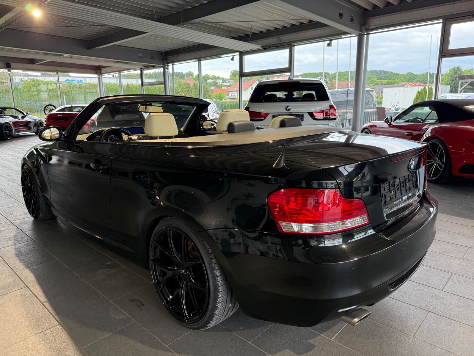 Fahrzeugabbildung BMW 120d Cabrio M Sport *Xenon*NaviProf * PDC*KomfZ*