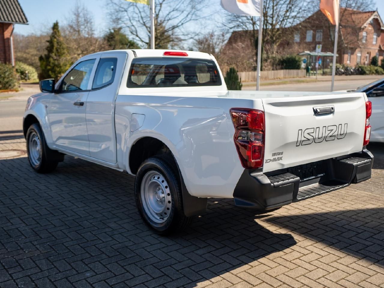 Fahrzeugabbildung Isuzu D-Max Space Cab 4WD L Automatik