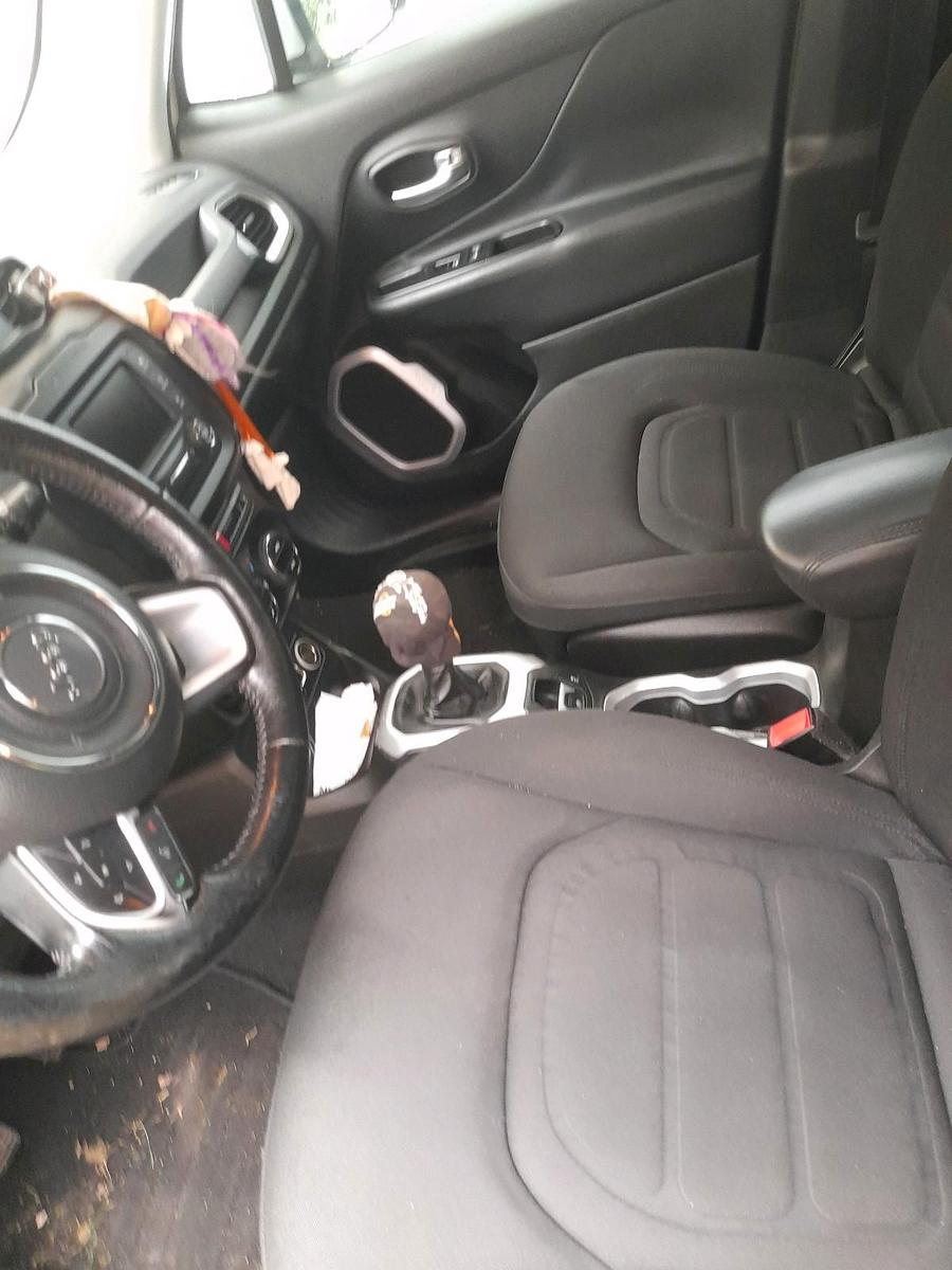 Jeep Renegade 2014 — photo 7