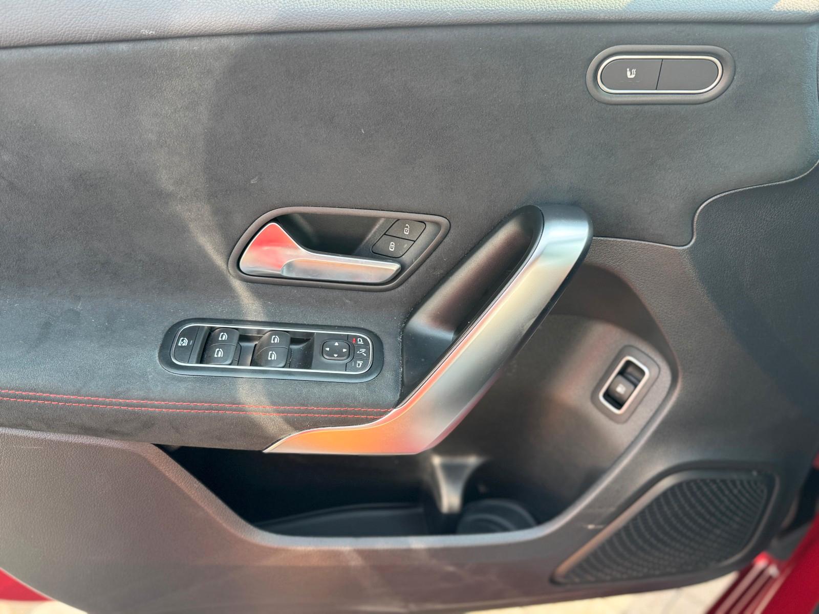 Mercedes-Benz A 250 e AMG DCT WIDESCREEN LED KAMERA AMBIENTEBE