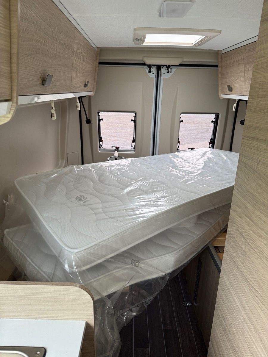 Fahrzeugabbildung Forster Livin Up FV599EBL Busbiker/Markise/Sat-Anlage