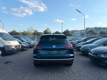 Volkswagen Touareg - 6