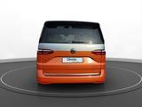 Volkswagen T7 Multivan Style eHybrid - mit Hybrid-Antrieb: Orange, Van