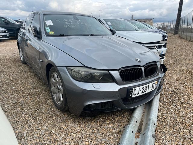 BMW Série 3 318D 143 Confort / CJ281