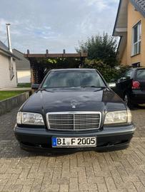 صورة 1 لـ 1997 Mercedes-BENZ C 180