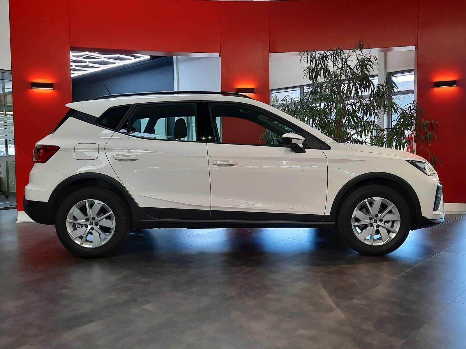 Fahrzeugabbildung SEAT Arona Facelift Style TSI*LED*Sitzhzg*PDC*ACC*APP