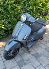 Vespa GTS 300 HPE - VESPA GTS 300 HPE