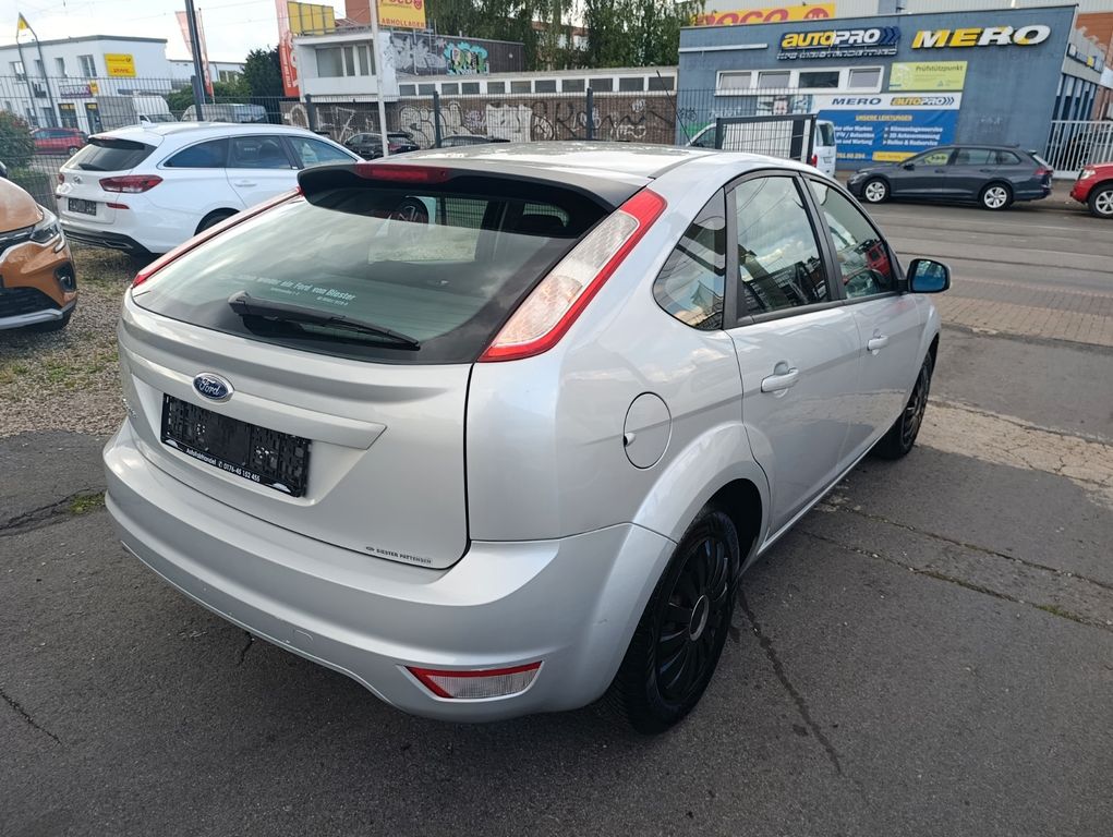 Ford Focus Lim. Style*SITZ-H*TEMPOMAT*KLIMA-A*TÜV NEU