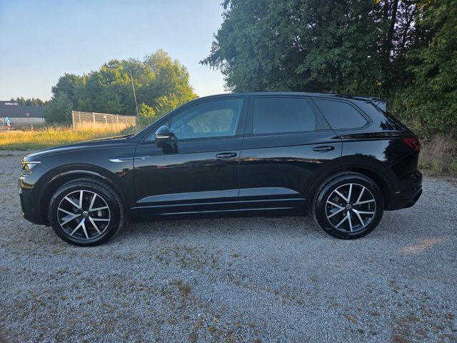 VW Touareg 3.0 V6 TDI 210kW 4MOT Tiptr. R-Line ...