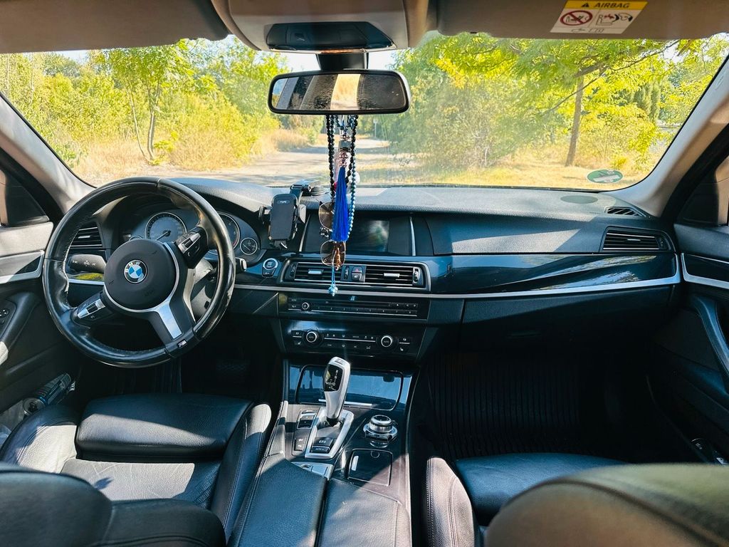 Image of BMW 520