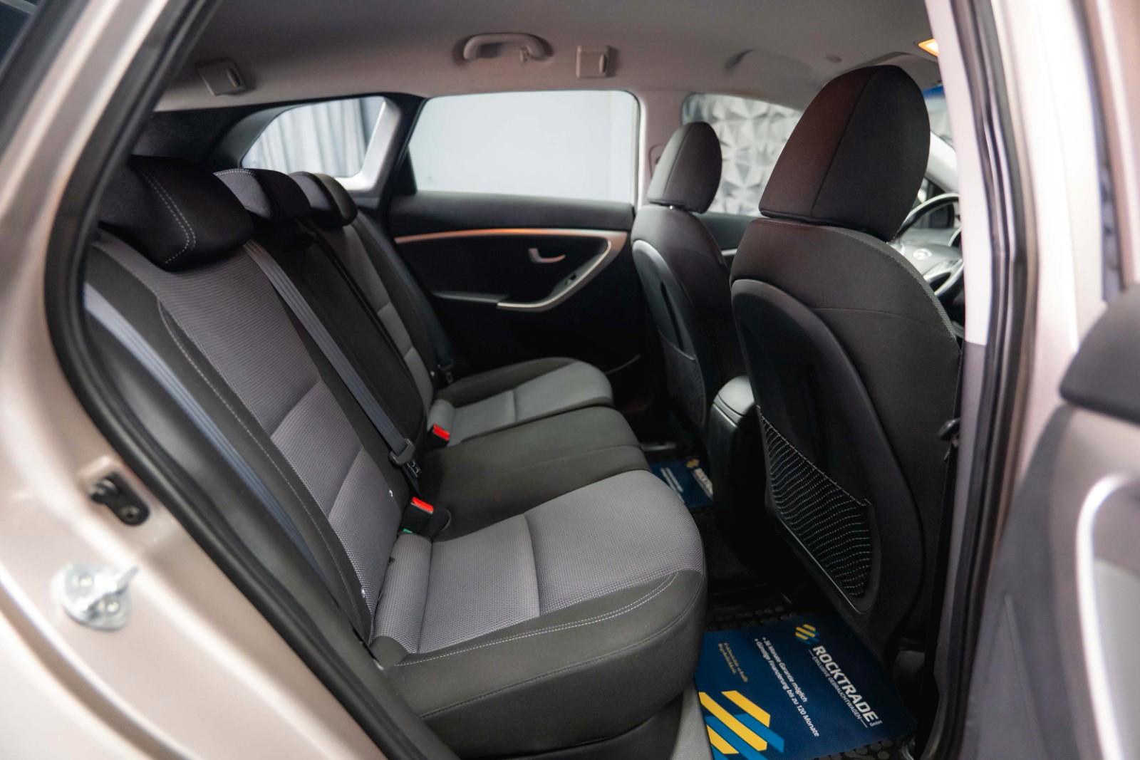 Hyundai i30 cw blue Trend | 1.Hand | LED | AHK | LHZ