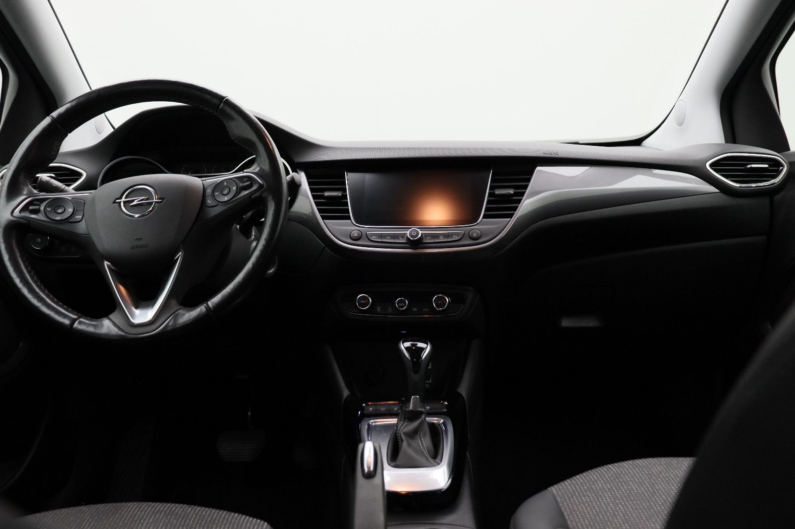 Fahrzeugabbildung Opel Crossland 1.2 (X) Elegance