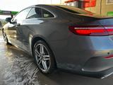 Mercedes-Benz E 350 d 4MATIC AMG line - Mercedes-Benz E 350: Coupe, AMG