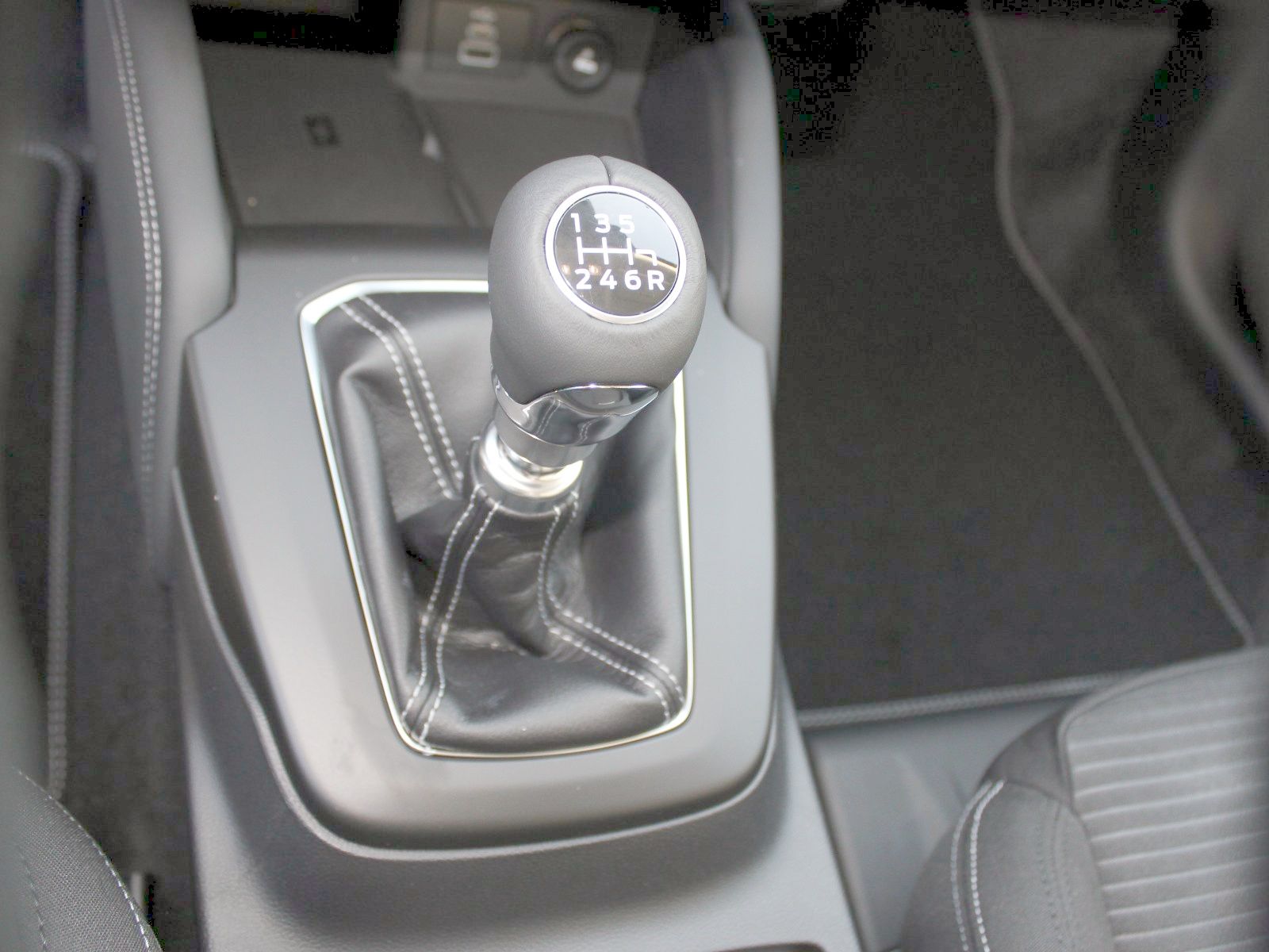 Fahrzeugabbildung Ford Focus Titanium X 1,0 EcoBoost MildHybrid