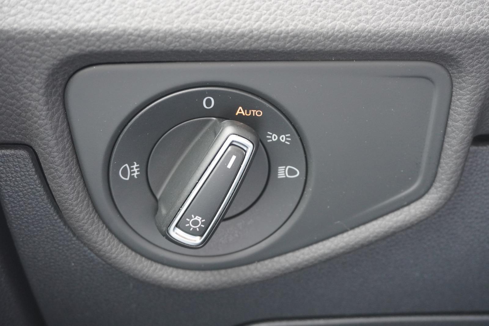 Volkswagen Touran 1.5 16V TSI R-Line LED Navi Kamera AHK, миниатюра 29