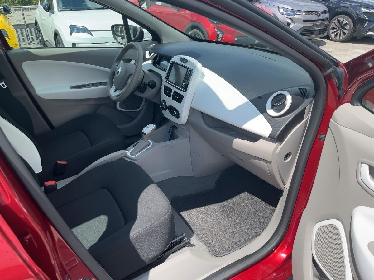 Fahrzeugabbildung Renault ZOE Zoe Life 23,3 KW Batterie **Batt incl.** EPH - mit KI generiert/bearbeitet