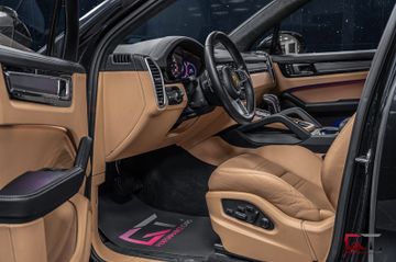 Porsche Cayenne - 9