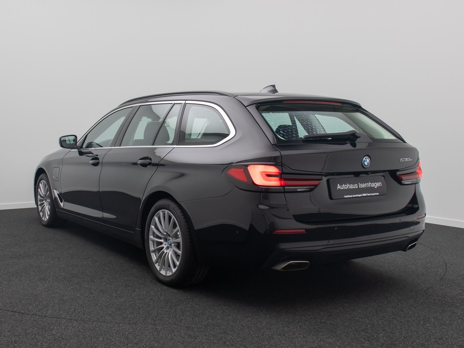 Fahrzeugabbildung BMW 530e MSportlenk Alarm DAB Kamera 4xKlima 18Zoll