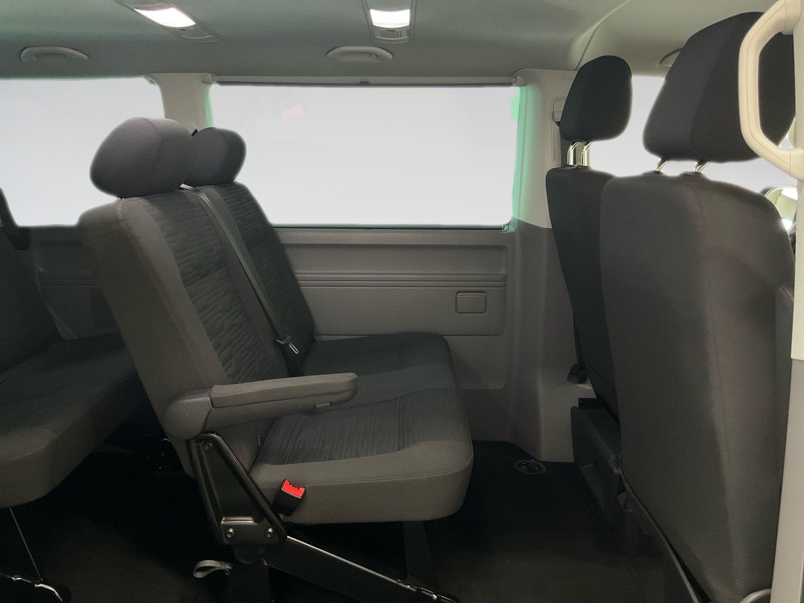 Volkswagen T6 Caravelle - Bild 10