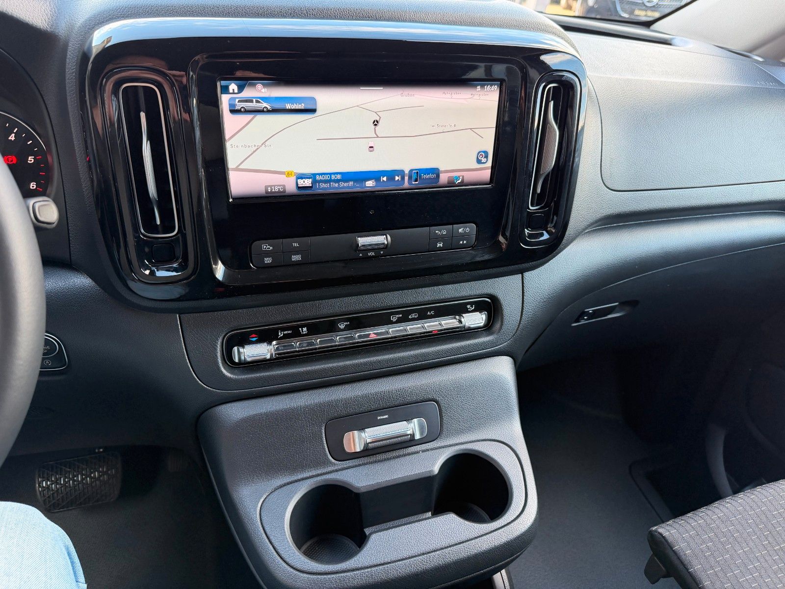 Fahrzeugabbildung Mercedes-Benz Vito 116 CDI 9G Tourer AHK2,5to Navi