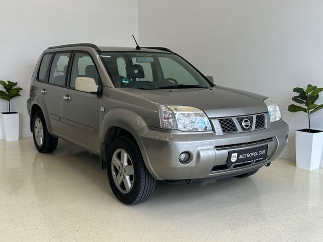 Nissan X-Trail 4x4 2.5 KLIMA/ALU/LEDER/AHK/PANO