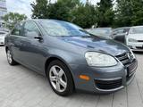 Volkswagen Jetta 2.5 *Automatik*Klima*Leder*Schiebedach - Volkswagen Jetta aus 2008