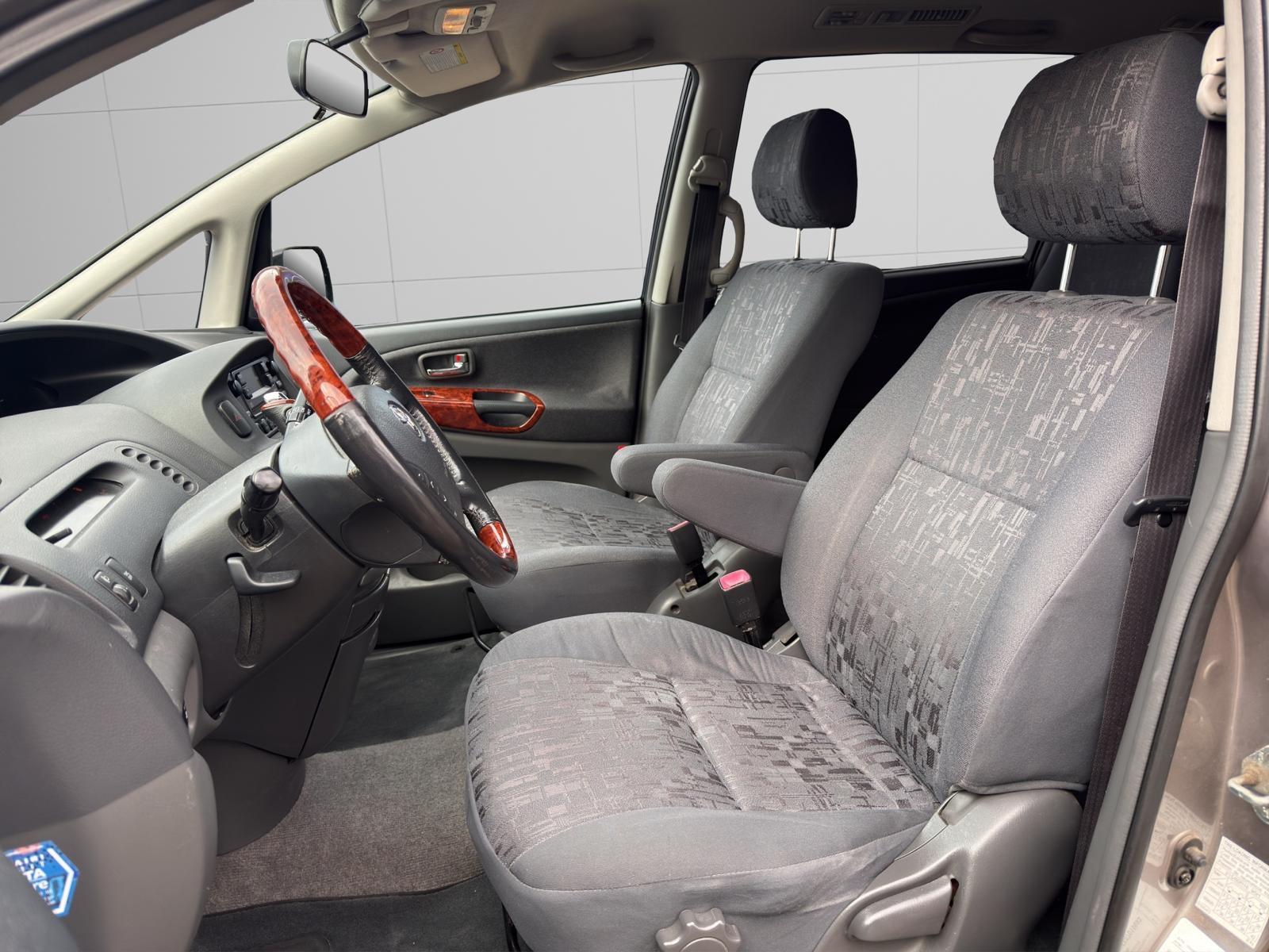 Toyota Previa 2005 — photo 9