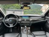 BMW 528i - TOP, Scheckheft, HUD, 2. Hand,  - BMW 528 aus 2010