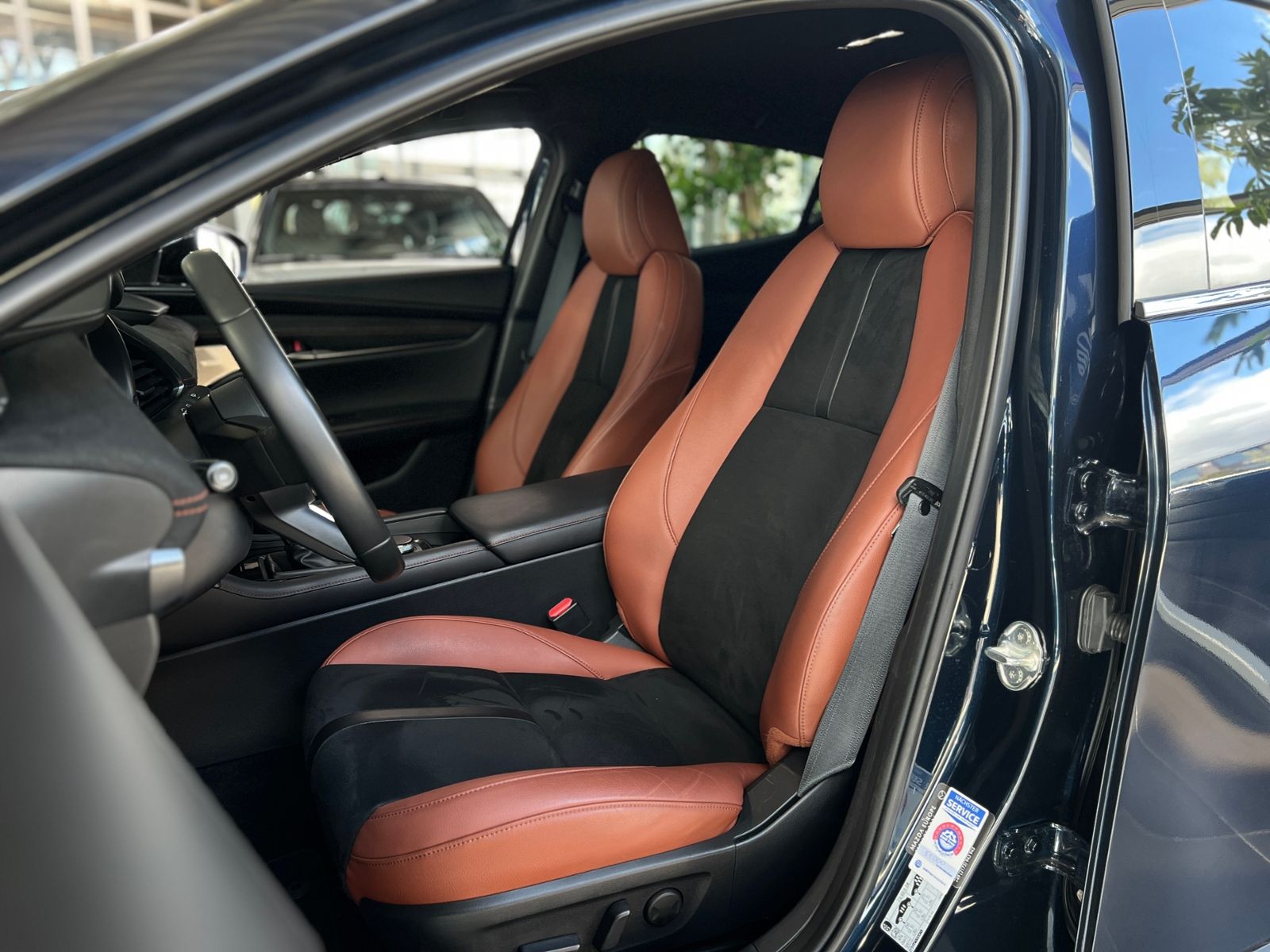 Fahrzeugabbildung Mazda 3 M Hybrid Nagisa BOSE MEMORY HUD NAVI RFK SHZ