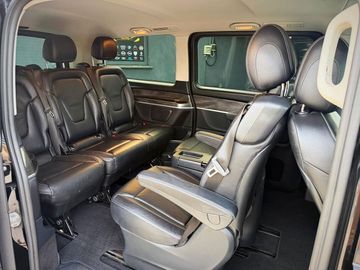 Mercedes V 250 - 12