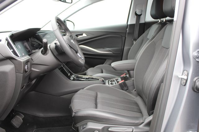 Fahrzeugabbildung Opel Grandland 1.2 Turbo Enjoy 360,KlimaA,LED,SHZ,PDC