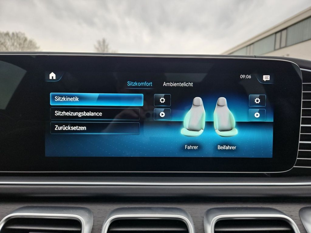 Fahrzeugabbildung Mercedes-Benz GLE 400 d 4M AMG Night AHK Sitzklima Pano 360°