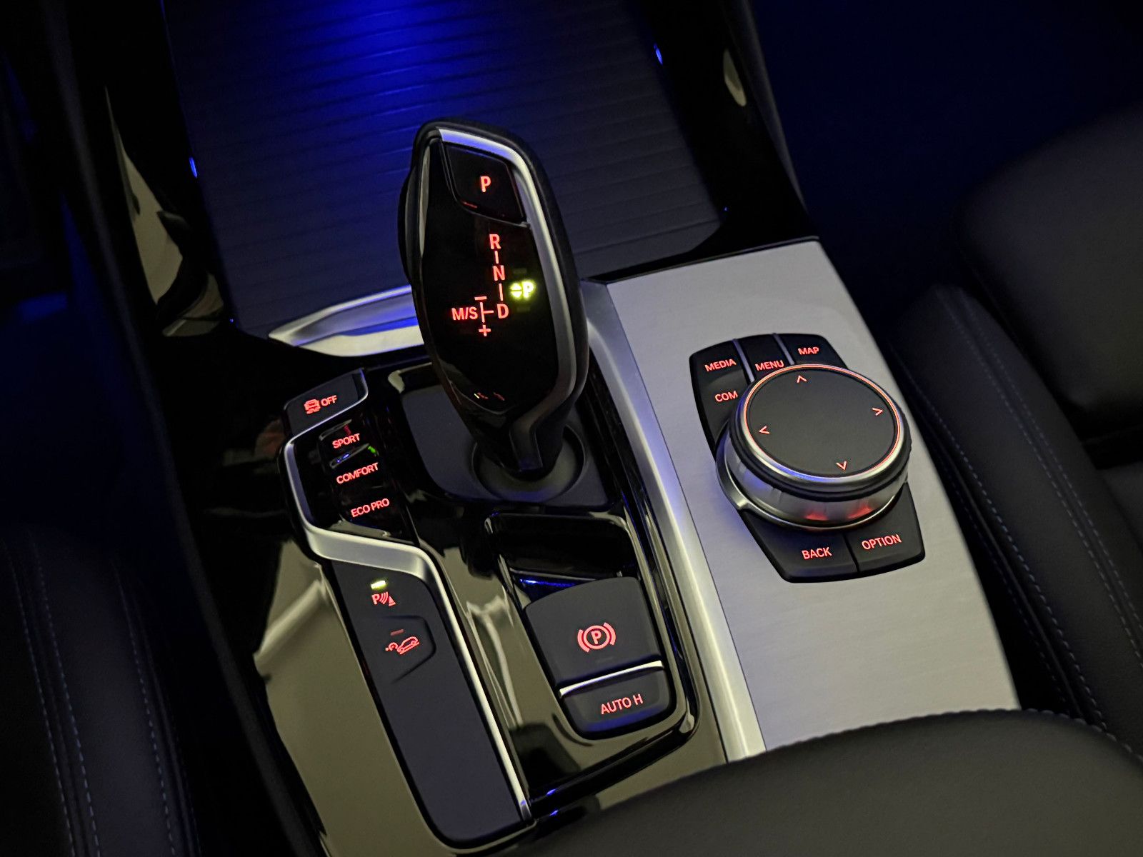Fahrzeugabbildung BMW X3 M40 d/LED/HuD/H&K/AHK/PANO/STHZ/MEMORY/DE FZG