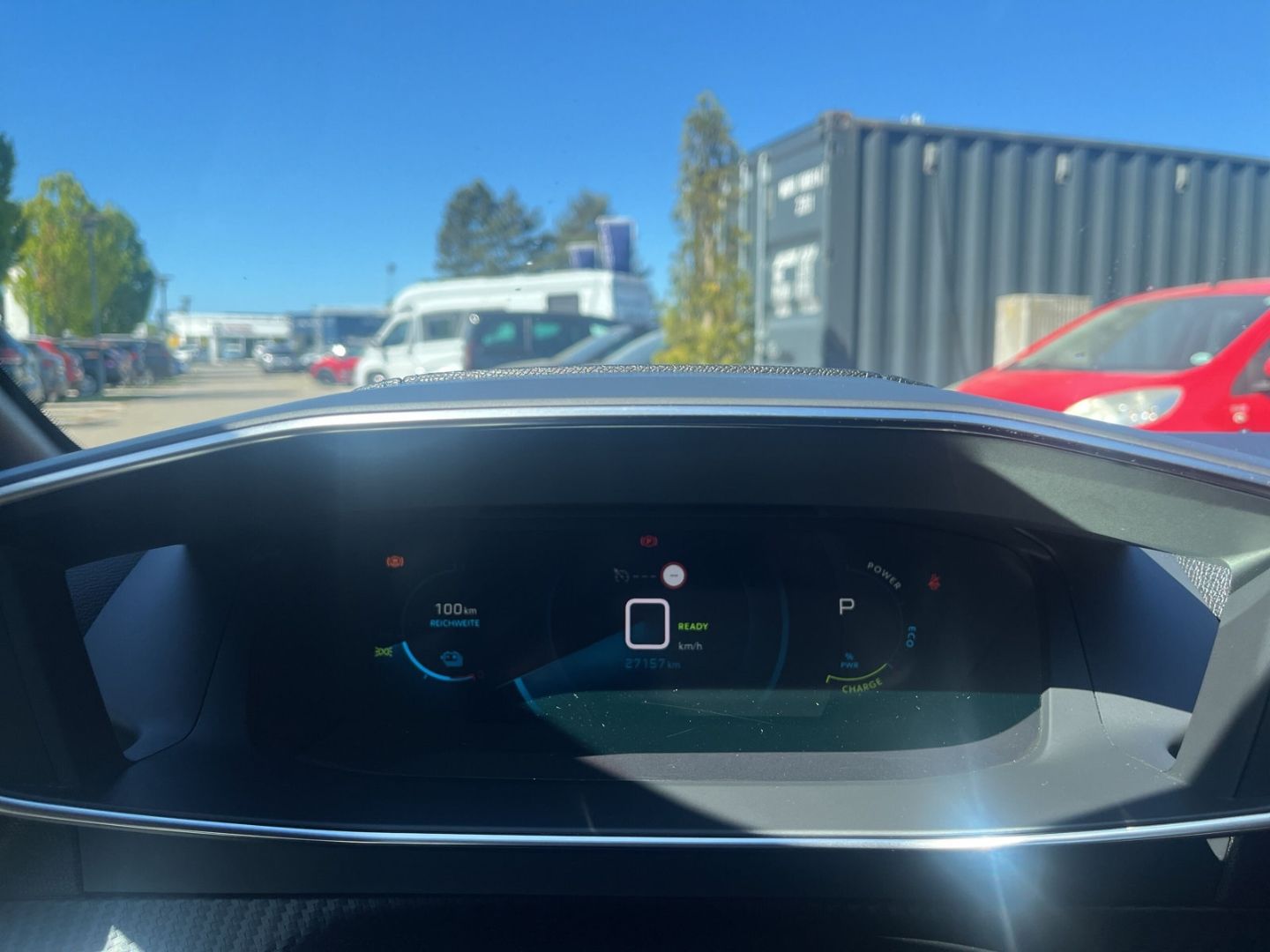 Fahrzeugabbildung Peugeot 208 GT-Line Elektro 136 Sportpaket Navi  CarPlay