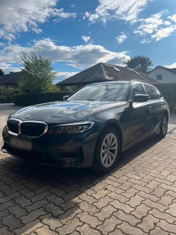 Image of BMW 320