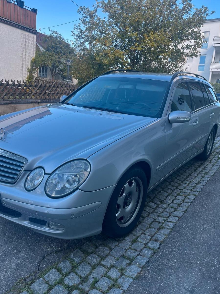 Mercedes-Benz E 270