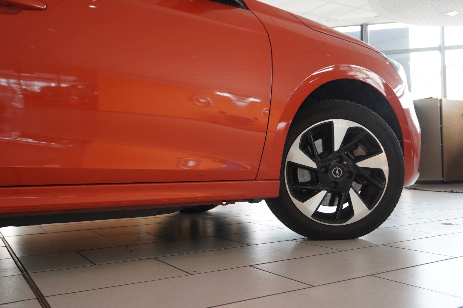 Fahrzeugabbildung Opel Corsa-e F EDITION 7KW NAVI/VIRT/TEMP/DAB/WÄRMEP.