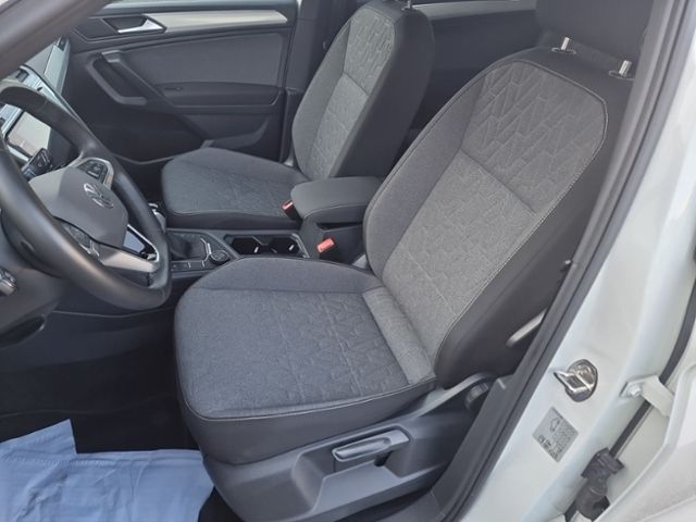 Fahrzeugabbildung Volkswagen Tiguan Allspace 2,0 TDI DSG 4MOTION MATRIX-LED N
