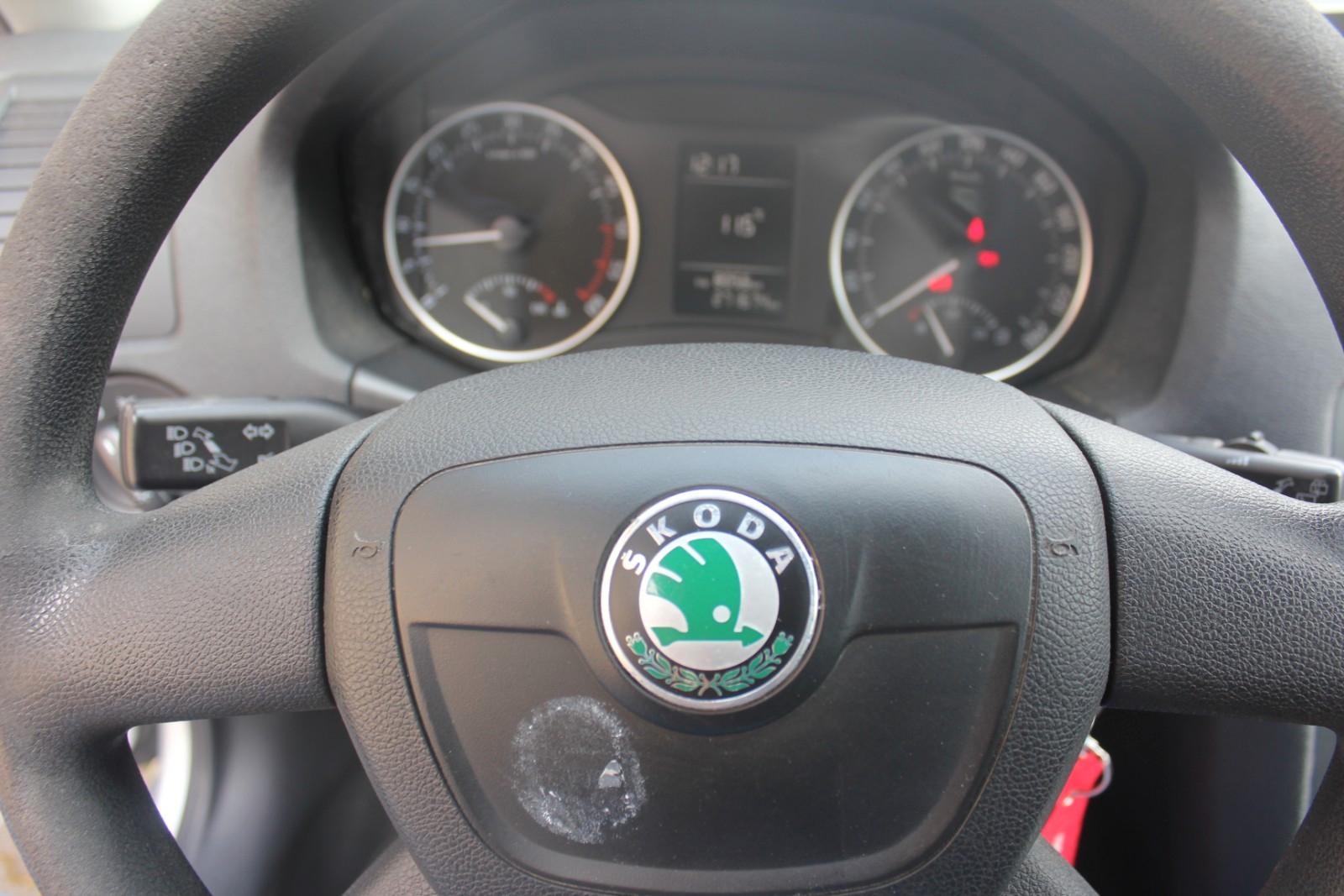Skoda Octavia 2011 — photo 11