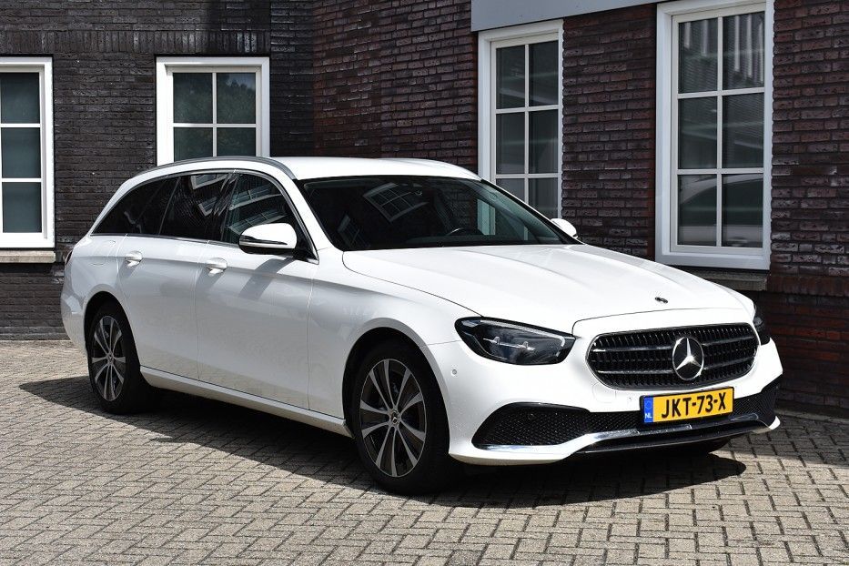 Mercedes-Benz E 300 e Luxury Line Wij zijn op afspraak geopend