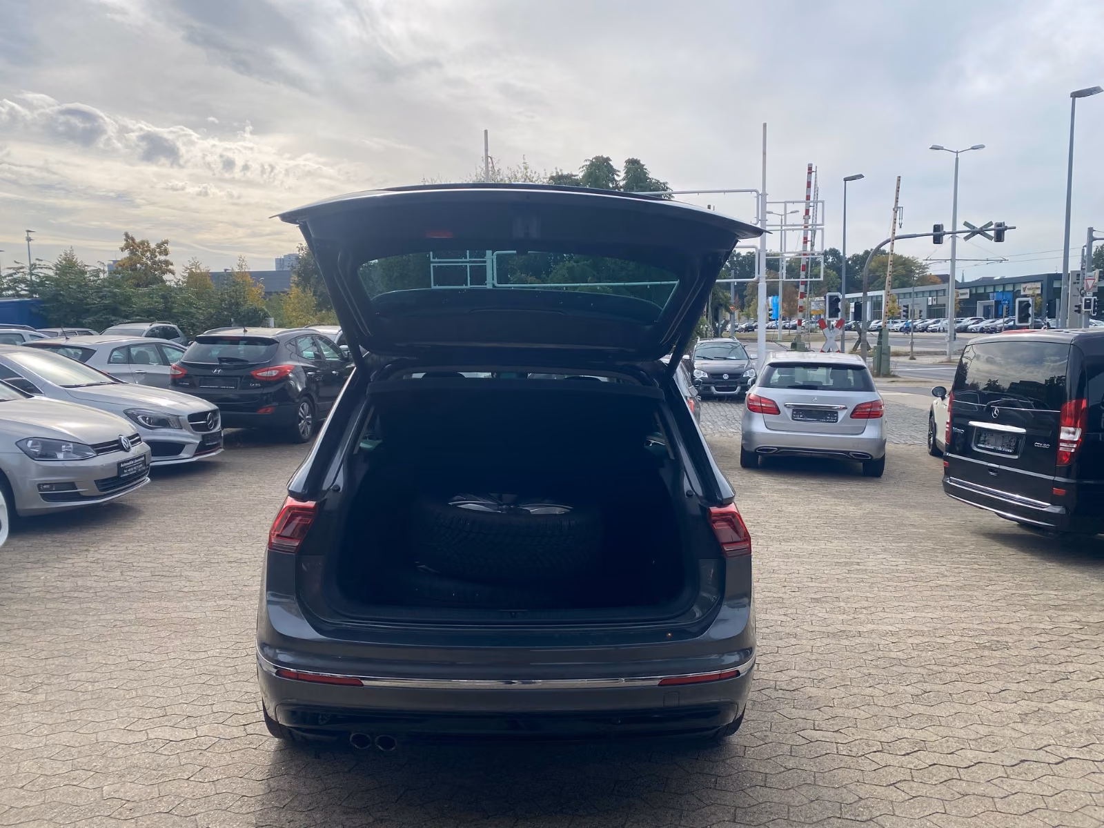 Volkswagen Tiguan Highline 4Motion*DSG*R-Line*