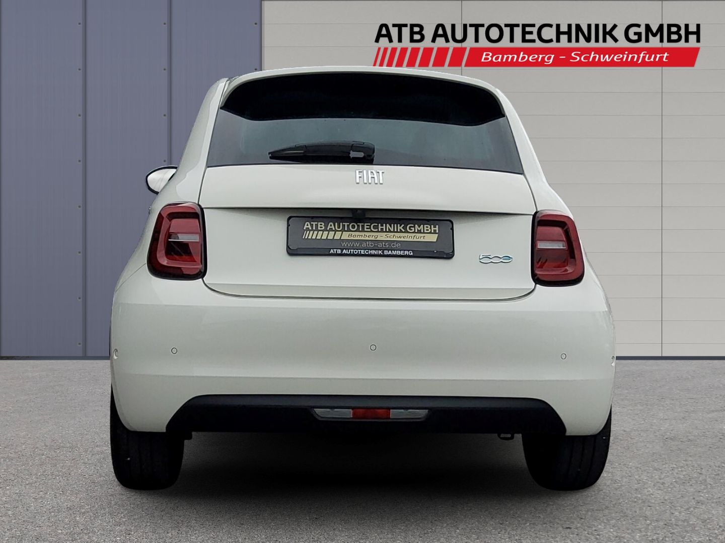 Fahrzeugabbildung Fiat 500e Elektro Komfort und Style Paket