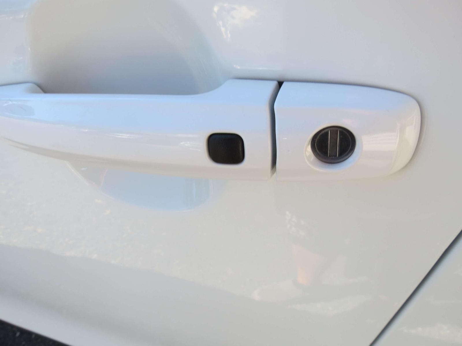 Suzuki SX4 S-Cross Club Automatik   Erst 43300  SR+WR  
