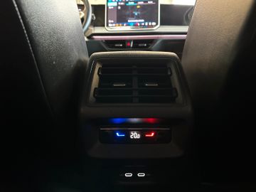 MYAUTOCENTER – Gebraucht- und Jahreswagen mit Werkstattservice in Pfaffenhofen Volkswagen Tiguan *KEYLESS*360°*3-ZONEN*LKHZ*ACC*CARPLAY