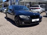BMW 318i 3 Touring*SHZ*PDC*NAVI*BT*USB* - BMW 318 aus 2011: 318i