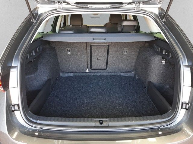 Fahrzeugabbildung Skoda Octavia Combi Selection 2.0TDI DSG PANO Leder